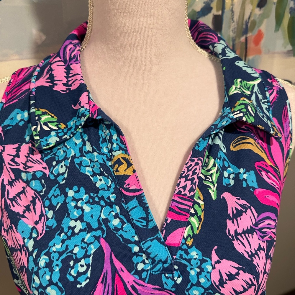 Pink and Blue Sleeveless Button Down Shirt with Notched Collar - Picture 2 of 4